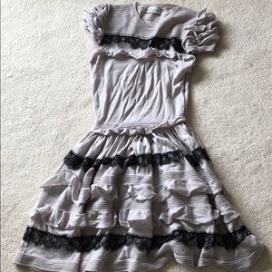 Dress with ruffle and lace